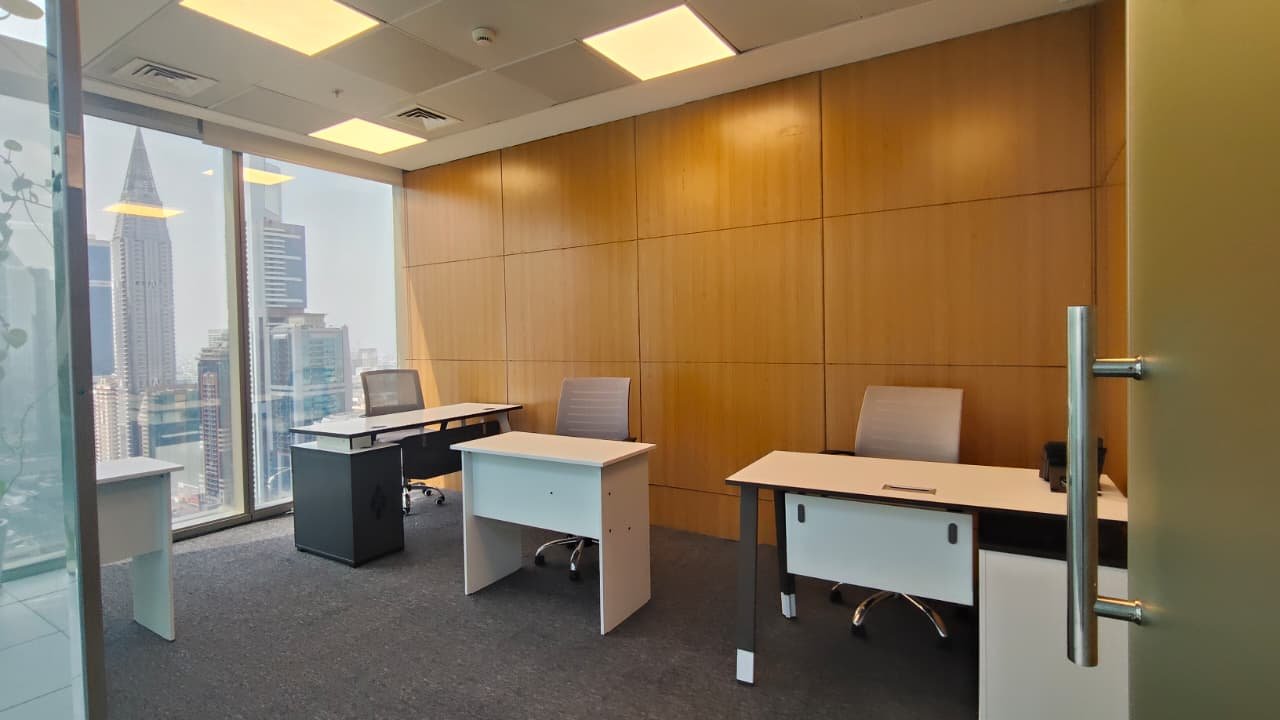 Premium office near Sheikh Zayed Road